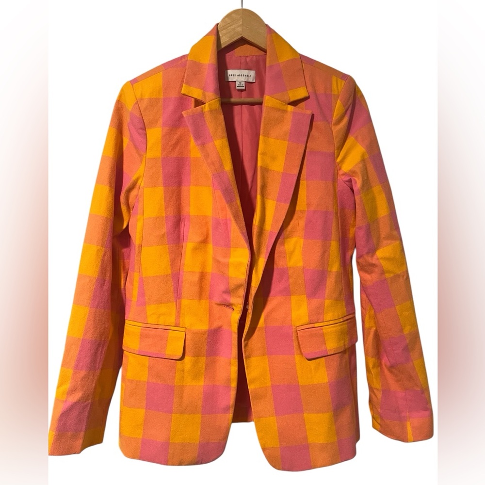 Free Assembly women’s blazer. Size Medium. Pink and orange.